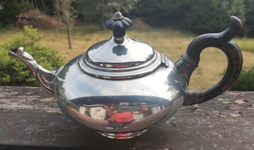 Théière Boule Ancienne James Dixon et Sons - Sheffield XIXe