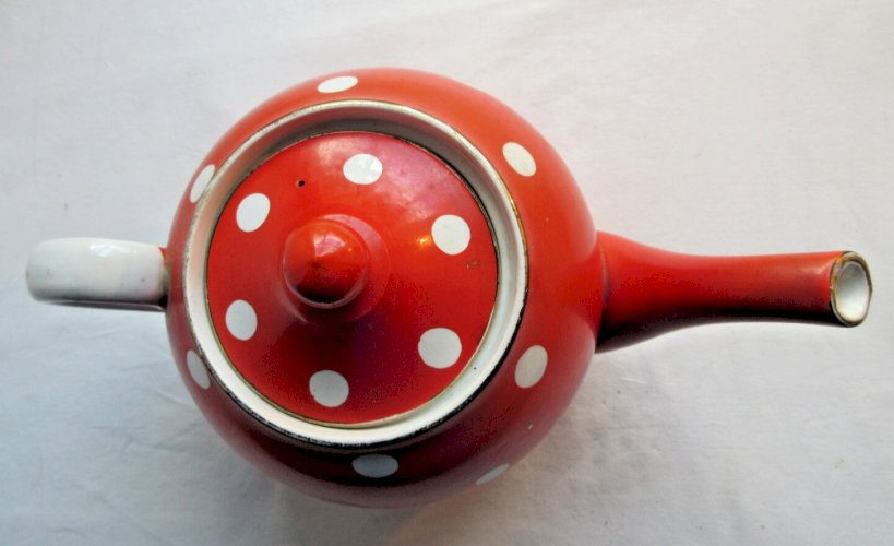 Théière en céramique rouge à pois blancs: Confettis de Sarreguemines