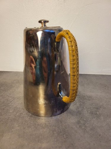 THEIERE EN METAL ARGENTE ET TRESSAGE DE CANNAGE DE LA MARQUE HJ LINTON PARIS