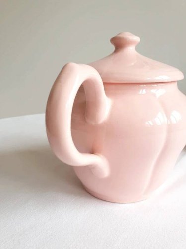 Théière en porcelaine Longchamp vintage