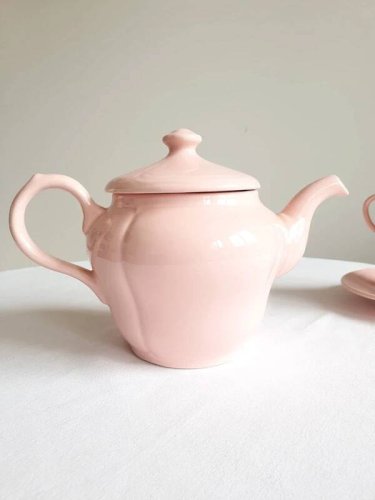 Théière en porcelaine Longchamp vintage