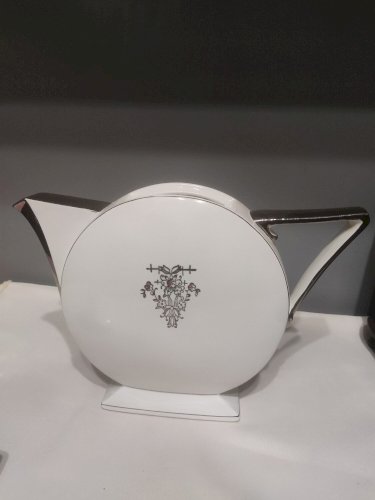Théière en porcelaine Victoria tchèque art déco