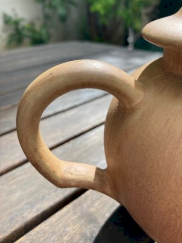 Théière en vieux grès mat