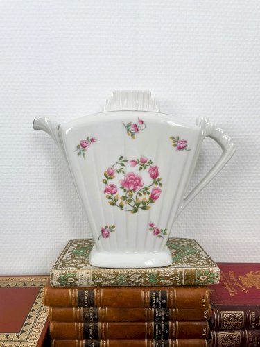 Théière fleurie en porcelaine de Limoges