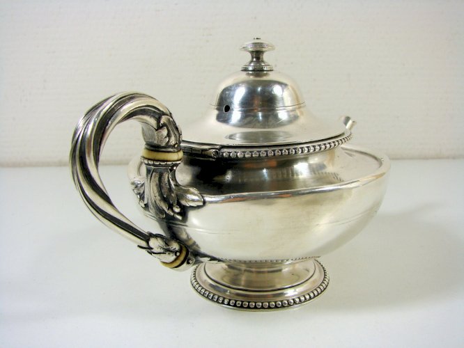 Théière Métal Argenté Christofle pour le Jockey Club de Paris 1869 Poinçons