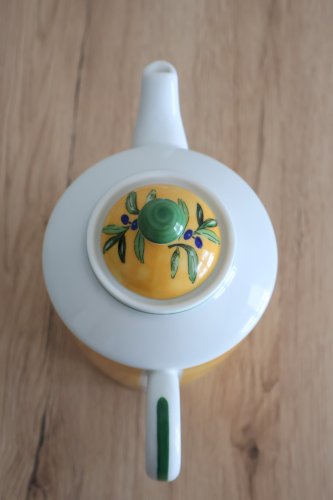 Théière vintage en porcelaine Guy Degrenne collection Ouliveiro/Cafetière émaillée avec couvercle décor fleuri jaune et vert/Fait en France