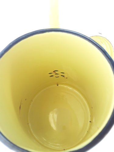 Théière vintage tôle émaillée jaune