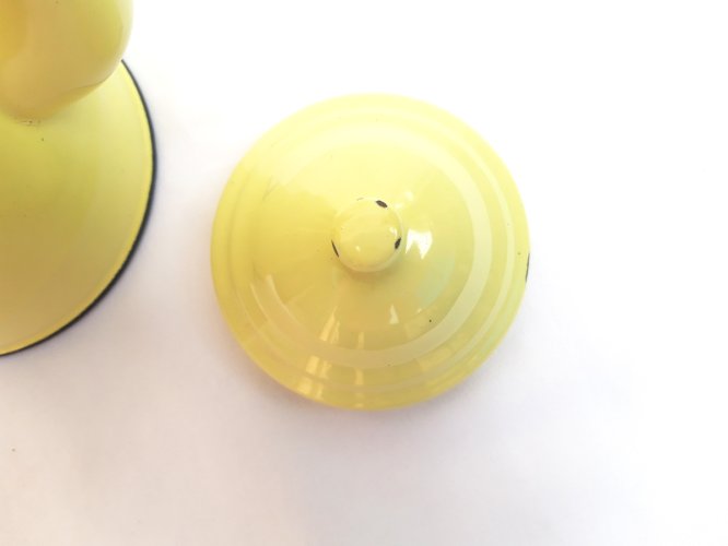 Théière vintage tôle émaillée jaune