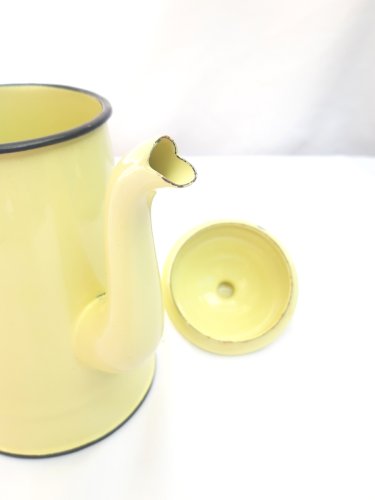 Théière vintage tôle émaillée jaune
