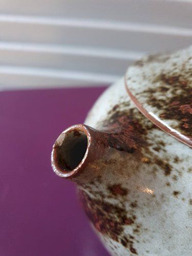 Théières, pot à lait et sucrier en grès