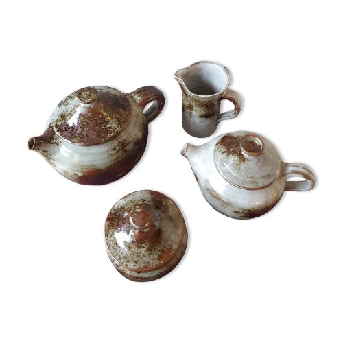 Théières, pot à lait et sucrier en grès