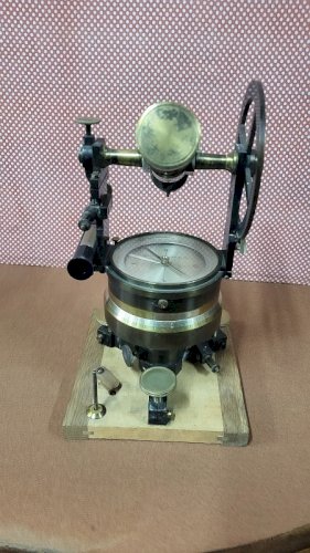 THEODOLITE GONIOMETRE EN LAITON BOUSSOLE A SANTI A MARSEILLE