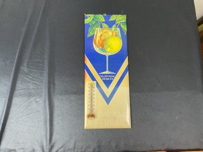 Thermometer in glacial lemonade A. Ferrand