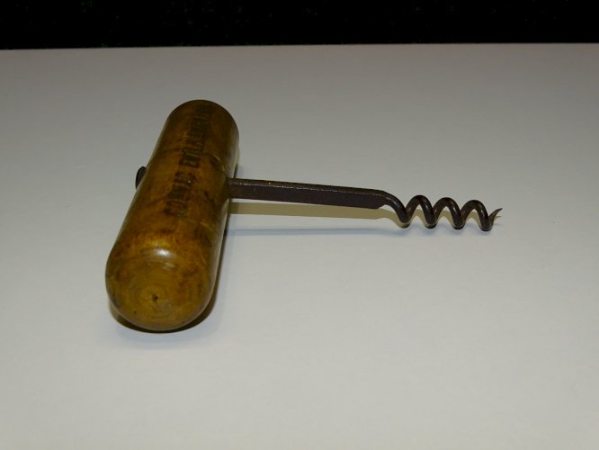 -TIRE BOUCHON COGNAC EMILE ENGRAND MANCHE BOIS  COLLECTION VITRINE BISTROT   D
