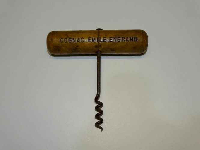 -TIRE BOUCHON COGNAC EMILE ENGRAND MANCHE BOIS  COLLECTION VITRINE BISTROT   D