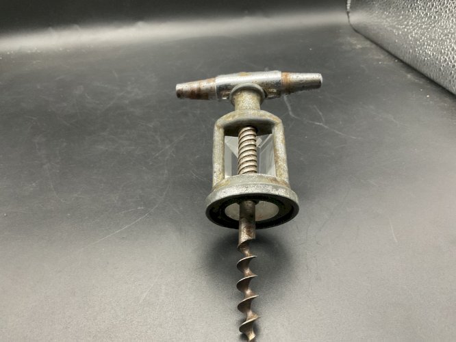 Tire bouchon gros bague basculante .