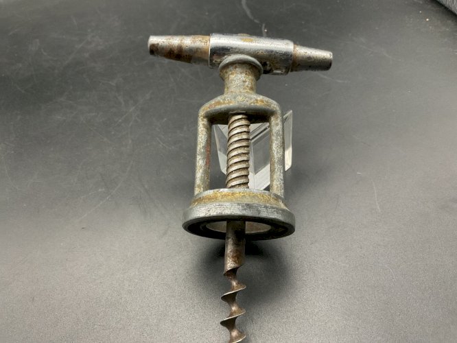 Tire bouchon gros bague basculante .