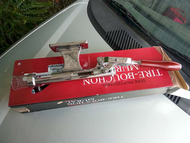 Tire-bouchon professionnel