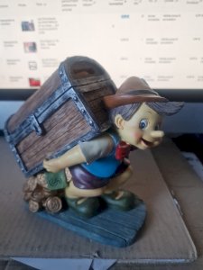 PULL READ in resin - Pinocchio 18 x 17