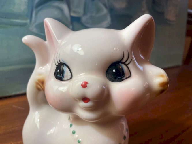 Tirelire chat en porcelaine vintage