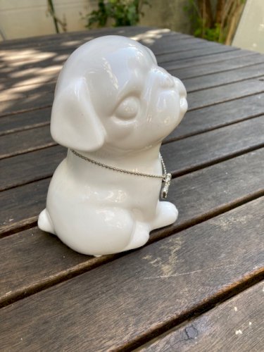 Tirelire chien carlin en céramique blanche vintage