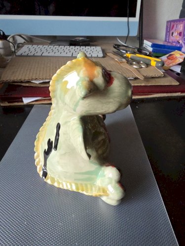 Tirelire En Céramique. Dragon .j 17 Cm Env Tbe