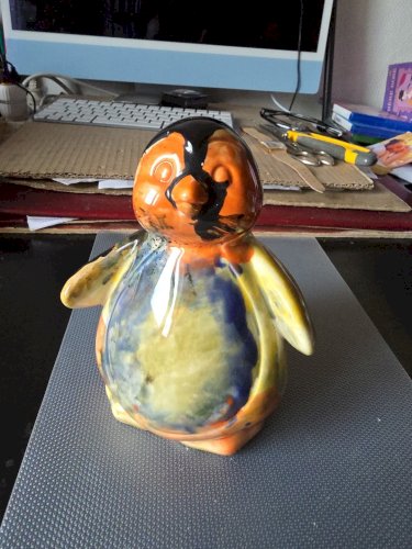 Tirelire En Céramique. Pinguin  16 Cm Env Tbe