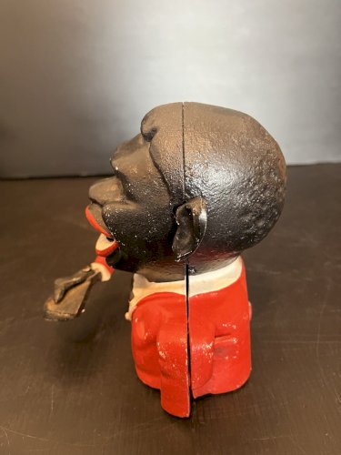 Tirelire en fonte à mécanisme levier maitre d hôtel  Taiwan vintage