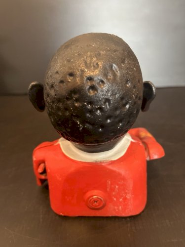 Tirelire en fonte à mécanisme levier maitre d hôtel  Taiwan vintage