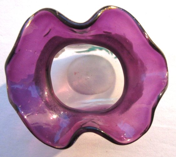 Tout petit Vase bourse Art Nouveau verre violet émaillé LEGRAS: Pavots