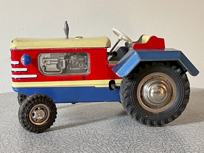 Tracteur et remorque Joustra, jouet ancien en tôle