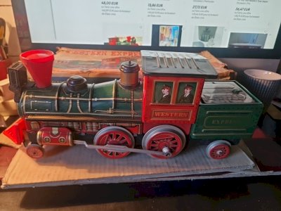 Train En Tole   made in japan - long 36 Cm Modern Toys. Tbe