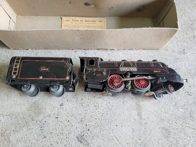 TRAIN LOCOMOTIVE ELECTRIQUE AVEC TENDER JEP 5945 LT EN BOITE