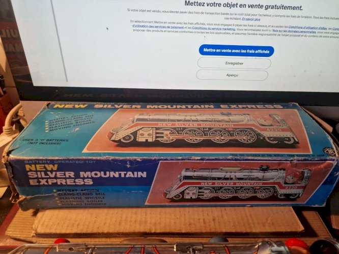 Train New Silver Mountain Express made in japan - long 40 cm Modern Toys.