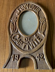 travail de prisonnier souvenir de captivité 1942 cadre porte photo en bois
