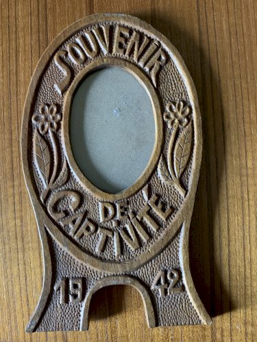 travail de prisonnier souvenir de captivité 1942 cadre porte photo en bois