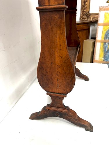 Travailleuse d'époque Directoire en noyer massif XIX siècle