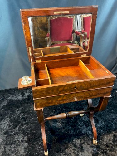 Travailleuse écritoire XIXe acajou époque Louis-Philippe avec bougeoir & encrier