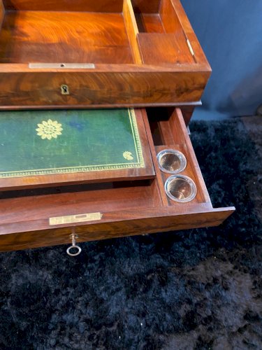 Travailleuse écritoire XIXe acajou époque Louis-Philippe avec bougeoir & encrier