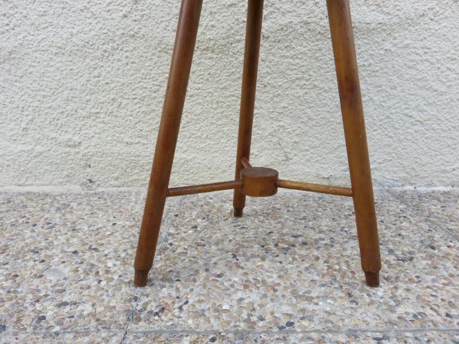 TRAVAILLEUSE TRIPODE EN ROTIN ET SCOUBIDOU ANNEES 50 60 VINTAGE