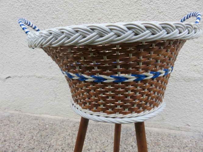 TRAVAILLEUSE TRIPODE EN ROTIN ET SCOUBIDOU ANNEES 50 60 VINTAGE