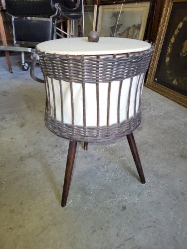 TRAVAILLEUSE VINTAGE EN OSIER