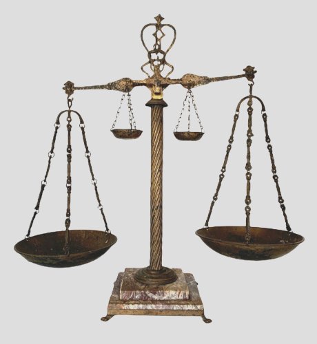 Trebuchet de bijoutier en laiton et marbre XX siècle