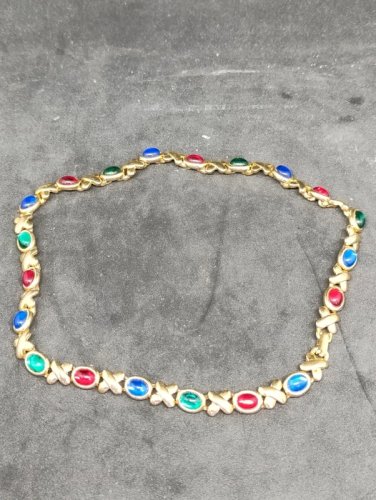 tres beau collier annee 50-60 en metal doré et cabochon de couleur en bon etat