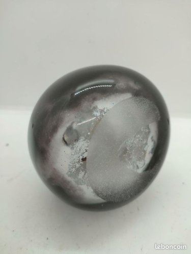 Tres beau petit vase en verre souffle à degrade violet en bel etat
