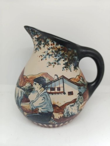 tres beau pichet ciboure signé madeleine moreau en bon etat