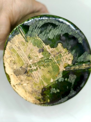 tres beau vase a double bec pince vert signé poterie cote dazur Biot en bon etat