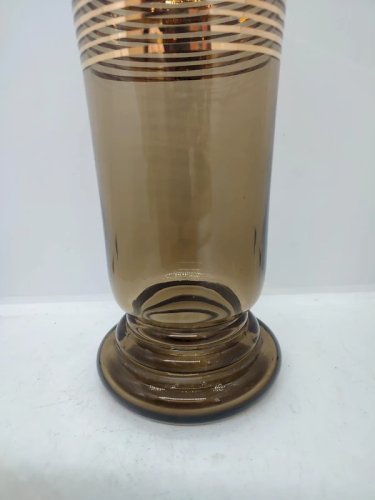 Tres beau vase en verre teinte et lisseret doré datant des annees 1950 en france en bon etat