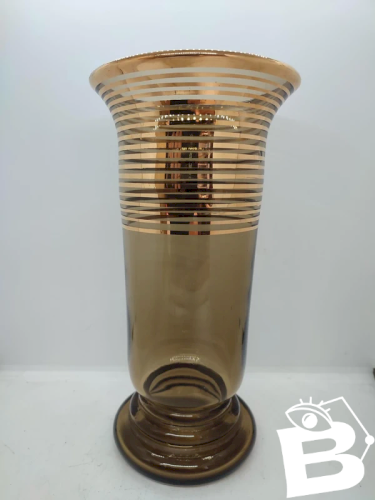Tres beau vase en verre teinte et lisseret doré datant des annees 1950 en france en bon etat