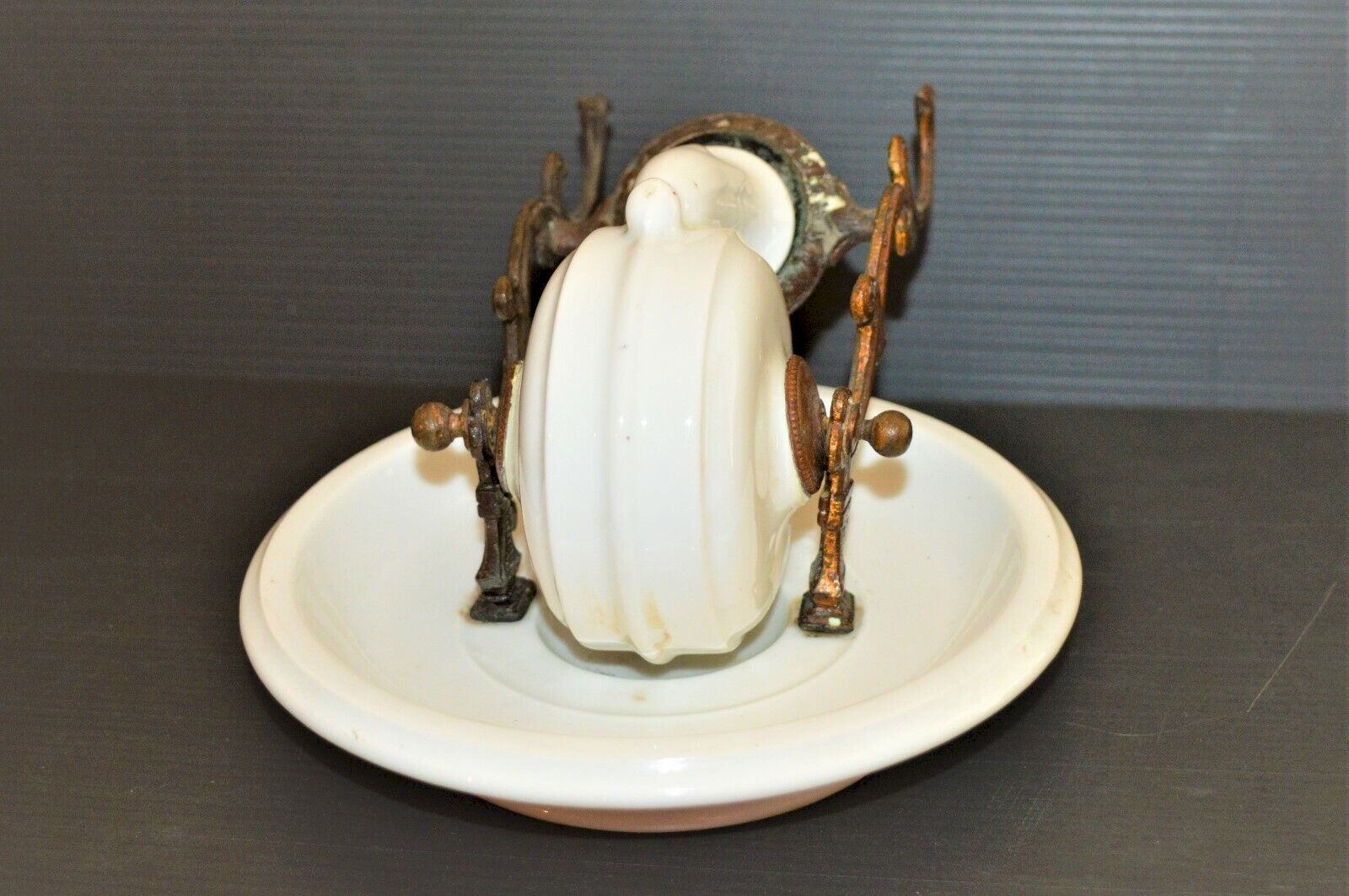 Clé De Montre Ancienne En Laiton - Style "COQ LA CHIENNE" XIXe Siècle - Pour Collection Ou Vitrine